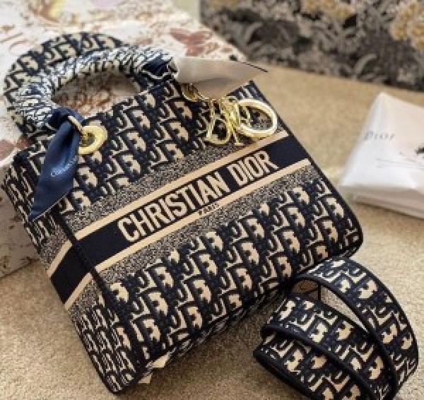 Dior Lady D Light Premium Quality With OG Box (black)