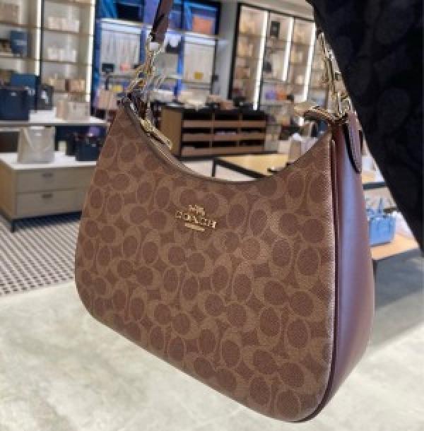 Coach Hobo Sling Bag Premium Quality With OG Box